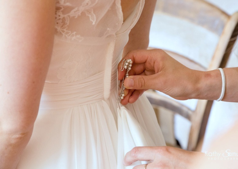 Wedding dress train pin