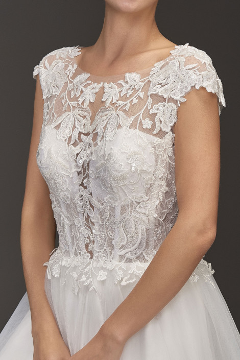 Klassisches ärmelloses Hochzeitskleid –Prinzessin , Brautkleid mit bestickter Spitze, Vickie